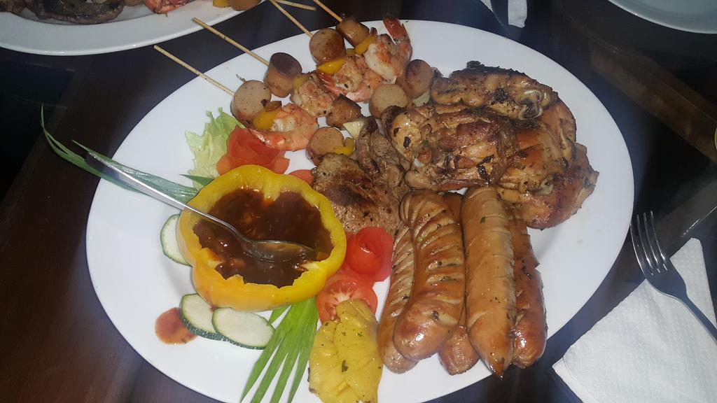 La Cottage Boutique Hotel & Restaurant Нувара-Елія Екстер'єр фото