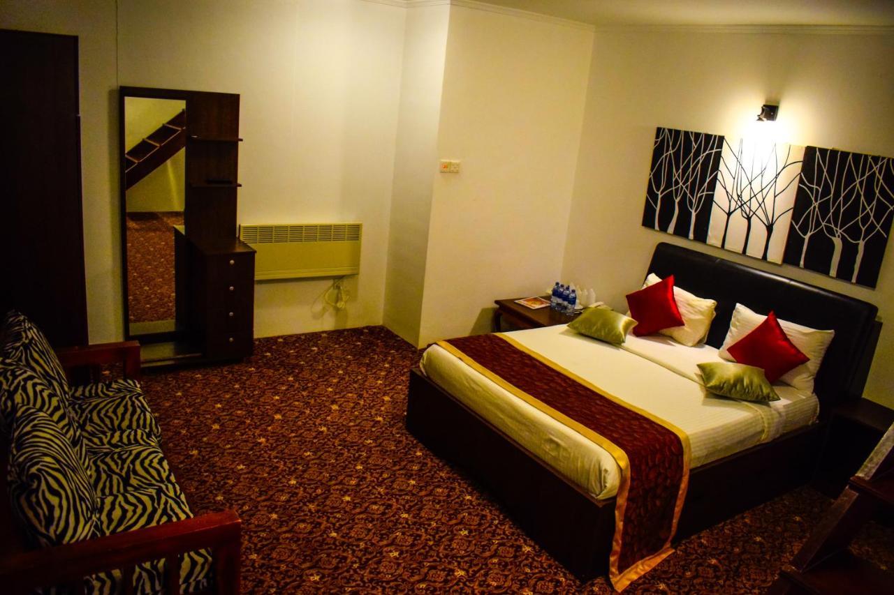 La Cottage Boutique Hotel & Restaurant Нувара-Елія Екстер'єр фото