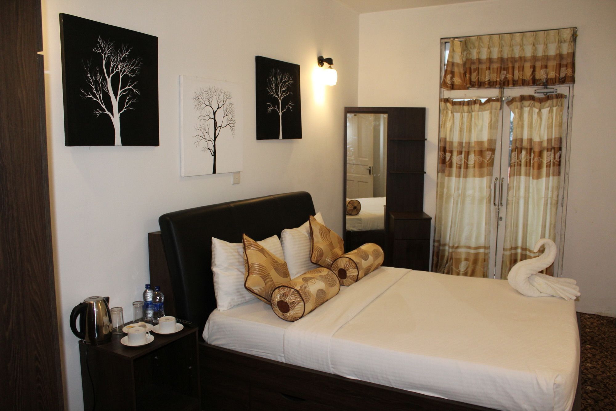 La Cottage Boutique Hotel & Restaurant Нувара-Елія Екстер'єр фото