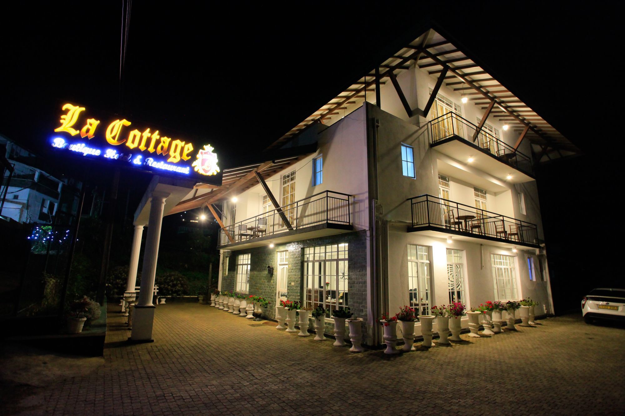 La Cottage Boutique Hotel & Restaurant Нувара-Елія Екстер'єр фото